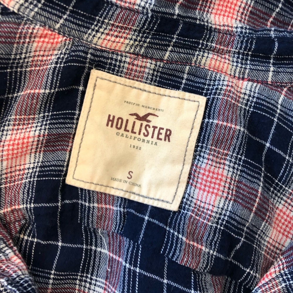 Hollister Plaid Button Up - Picture 4 of 5